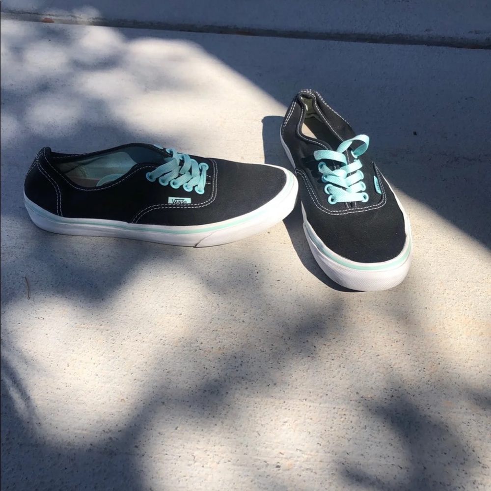 Vans - Picture 2 of 3